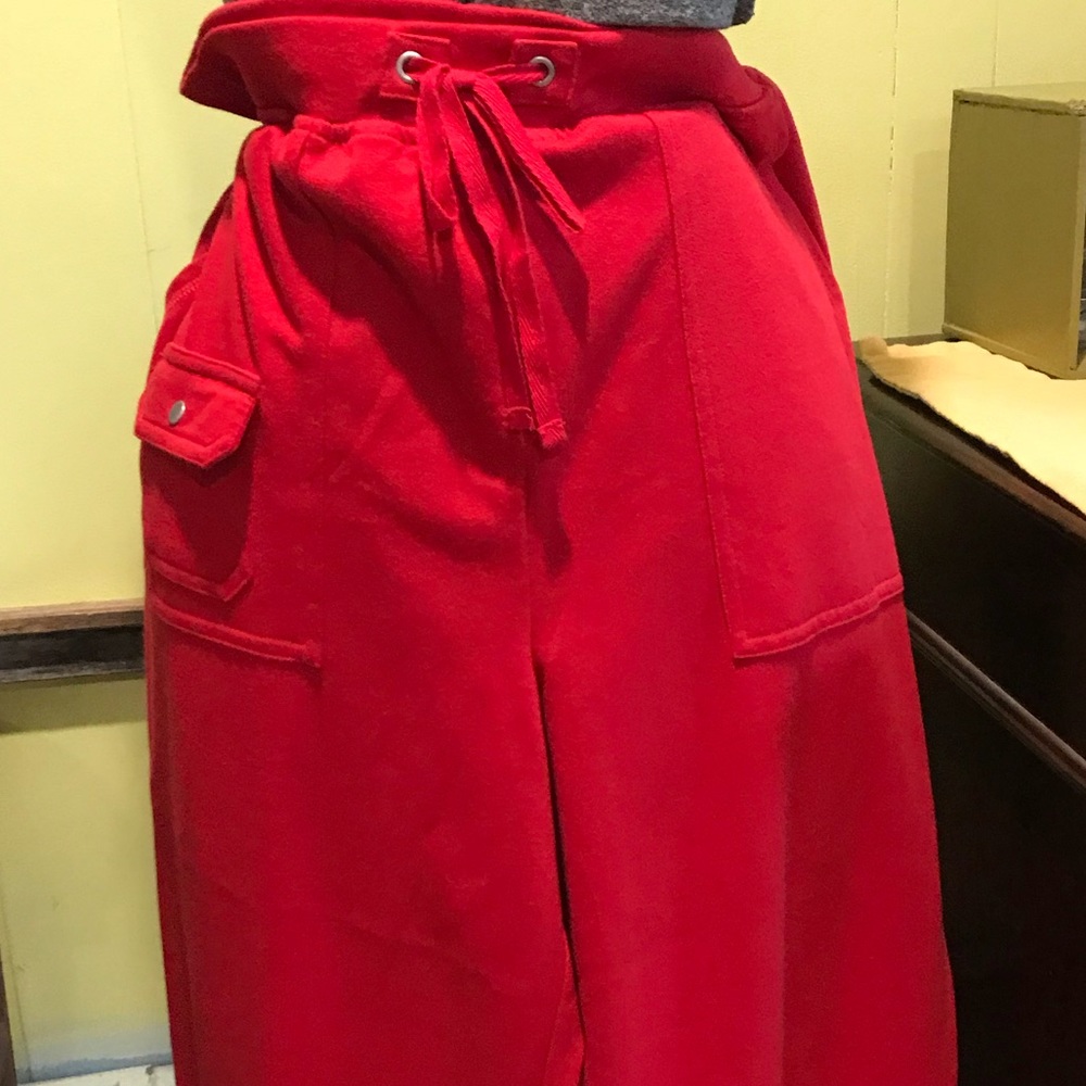 Red casual lounging capris, drawstring